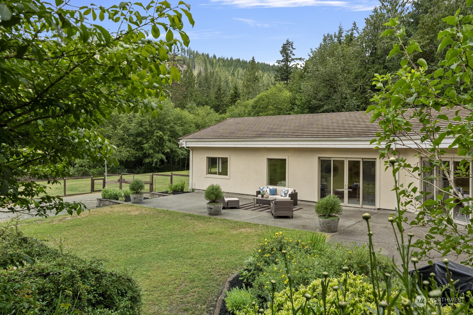 12335 Upper Preston Road Southeast Issaquah, WA 98027 - Photo 30 of 38 Gallery Image 30