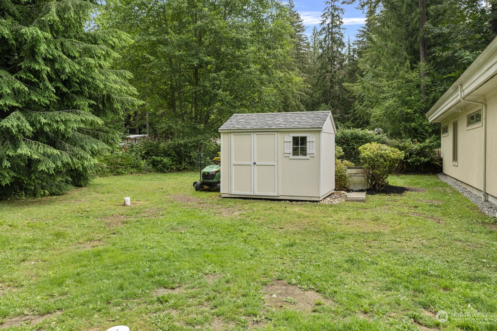12335 Upper Preston Road Southeast Issaquah, WA 98027 - Photo 31 of 38 Gallery Image 31