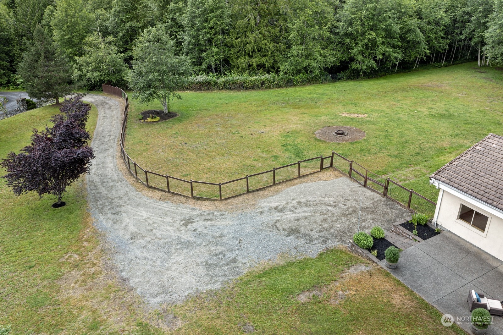 12335 Upper Preston Road Southeast Issaquah, WA 98027 - Photo 32 of 38 Gallery Image 32