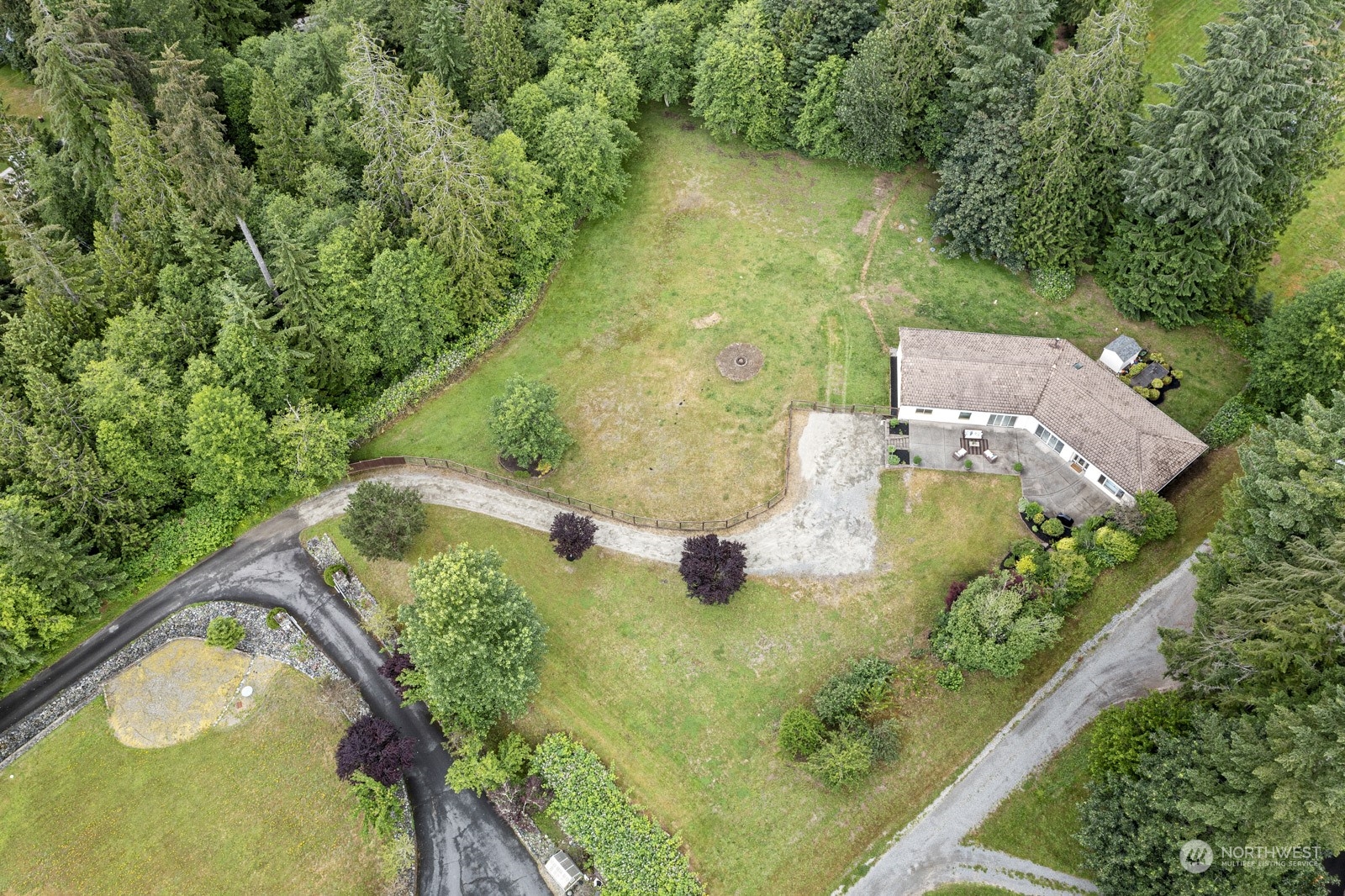 12335 Upper Preston Road Southeast Issaquah, WA 98027 - Photo 36 of 38 Gallery Image 36