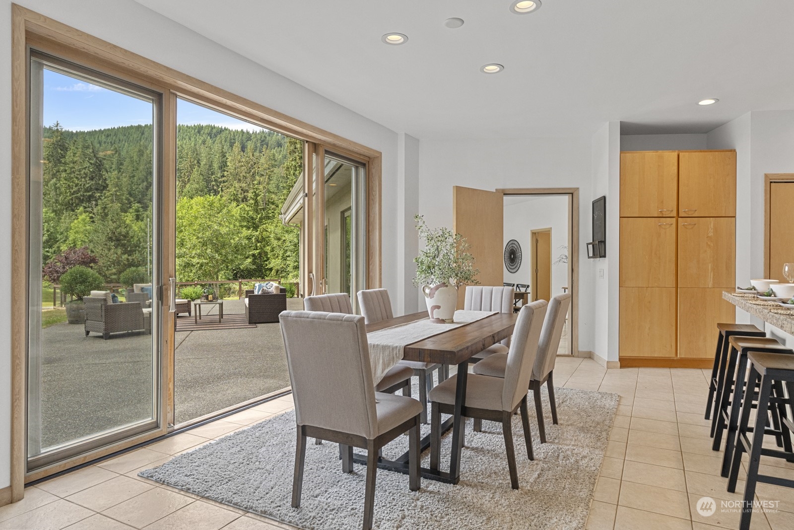 12335 Upper Preston Road Southeast Issaquah, WA 98027 - Photo 10 of 38 Gallery Image 10