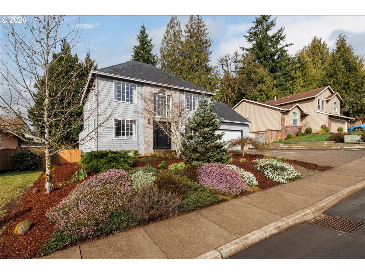 36745 Eldridge Drive Sandy, OR 97055 - Photo 39 of 39 a front view of a house with garden