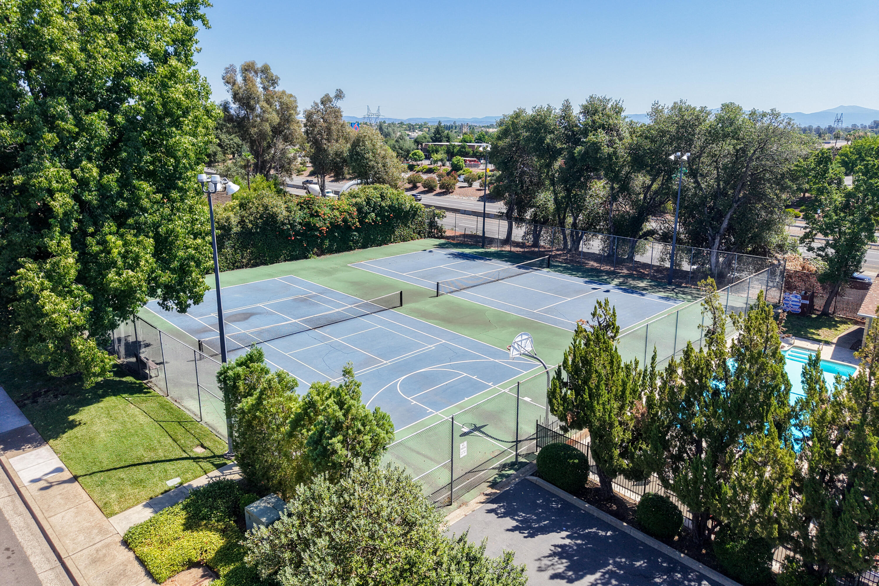 1930 Bechelli Lane Redding, CA 96002 - Photo 34 of 38 Tennis Courts