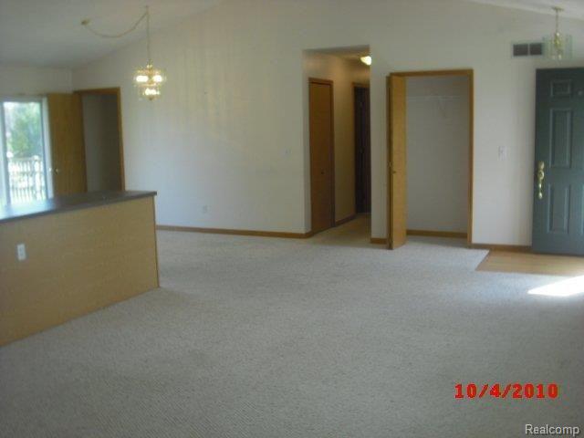 680 Fowlerville Road Fowlerville, MI 48836 - Photo 4 of 11 Fowlerville68034