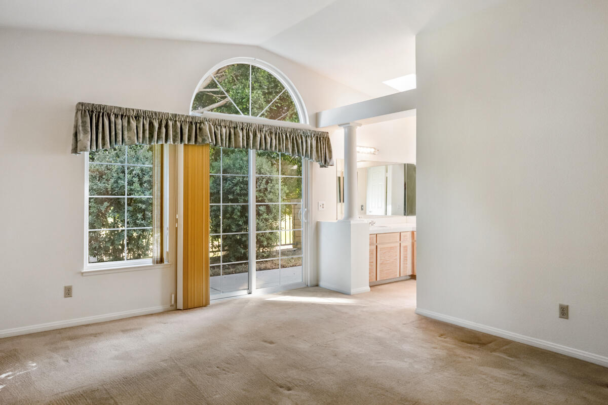 2110 Bermuda Dunes Place Oxnard, CA 93036 - Photo 26 of 43 an empty room with windows and closet