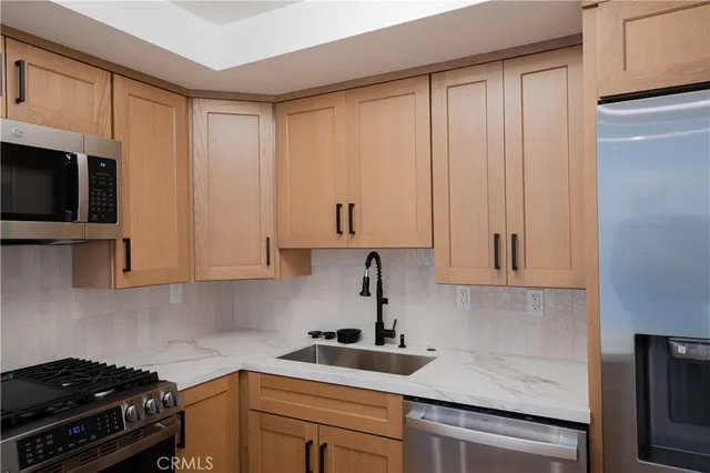 $549,000 | 13755 Los Angeles Street, Unit 5, Baldwin Park, CA 91706