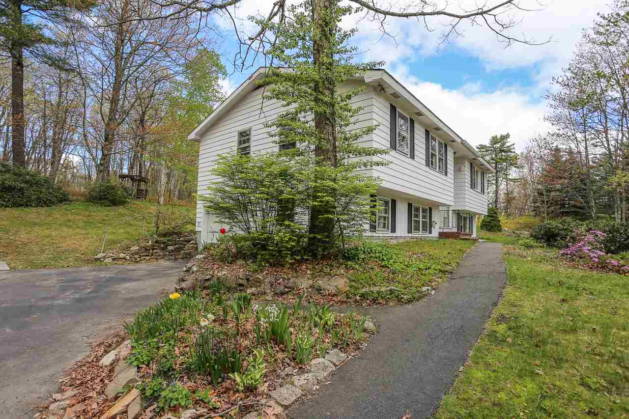97 Old Derry Road Londonderry, NH 03053 - Photo 3 of 26
