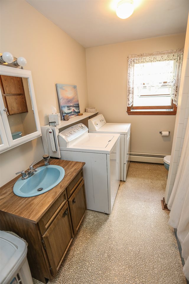 97 Old Derry Road Londonderry, NH 03053 - Photo 21 of 26