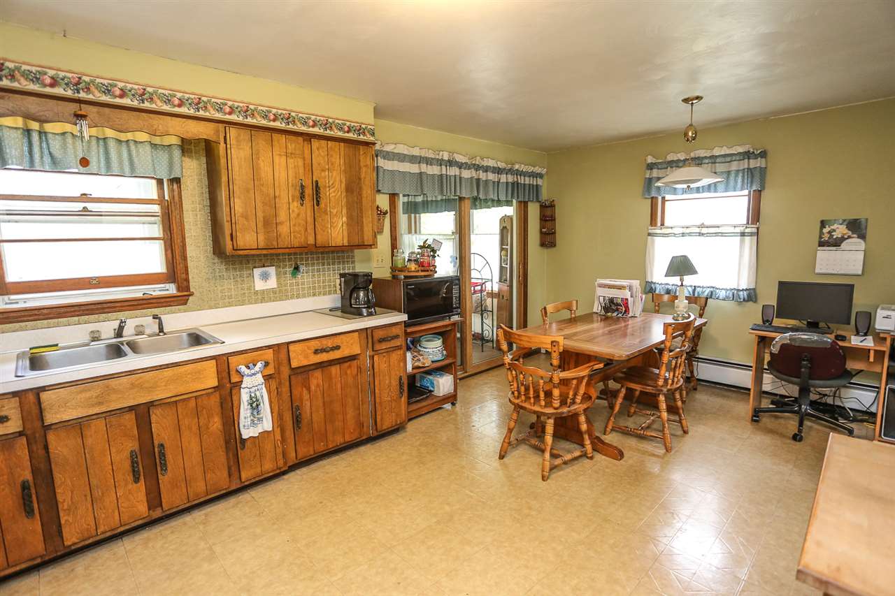 97 Old Derry Road Londonderry, NH 03053 - Photo 7 of 26