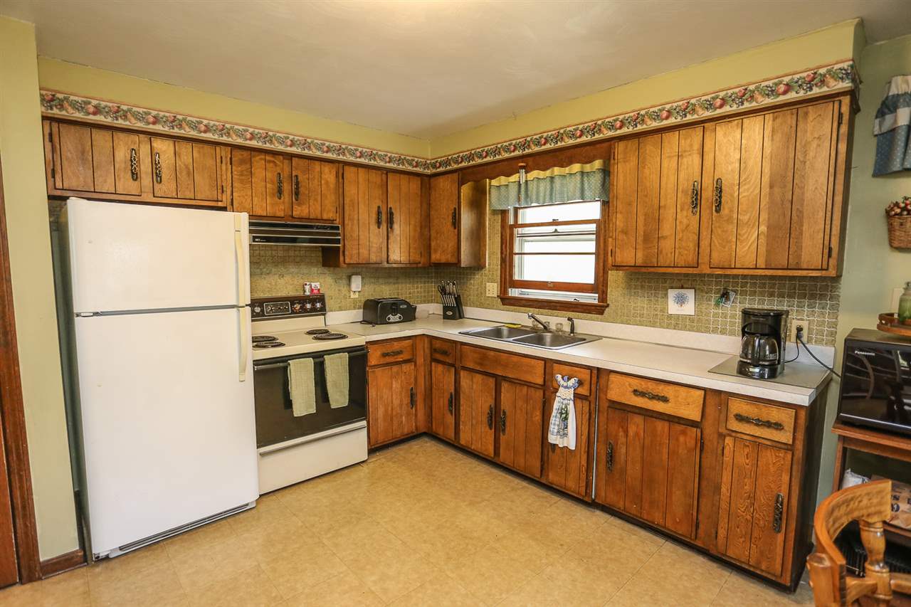97 Old Derry Road Londonderry, NH 03053 - Photo 8 of 26