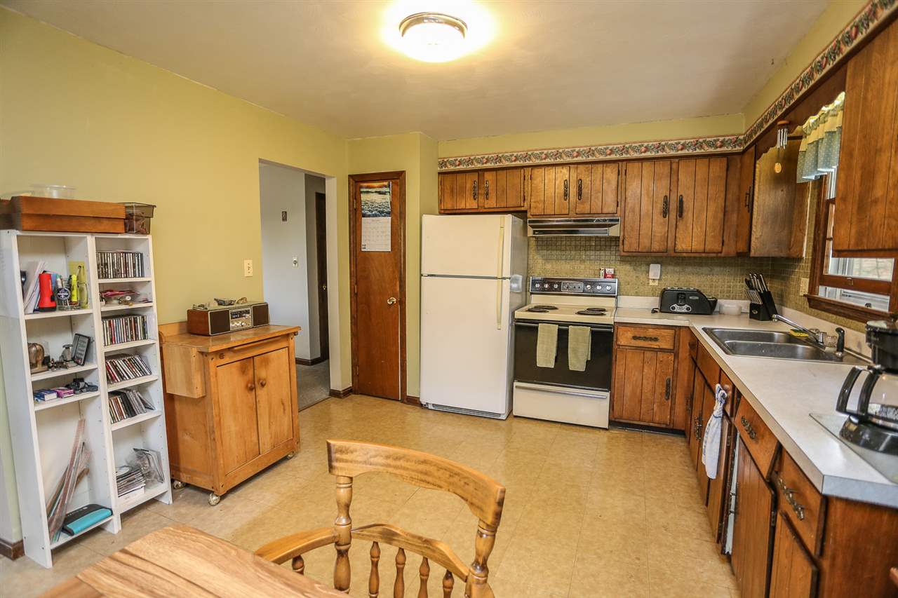 97 Old Derry Road Londonderry, NH 03053 - Photo 10 of 26