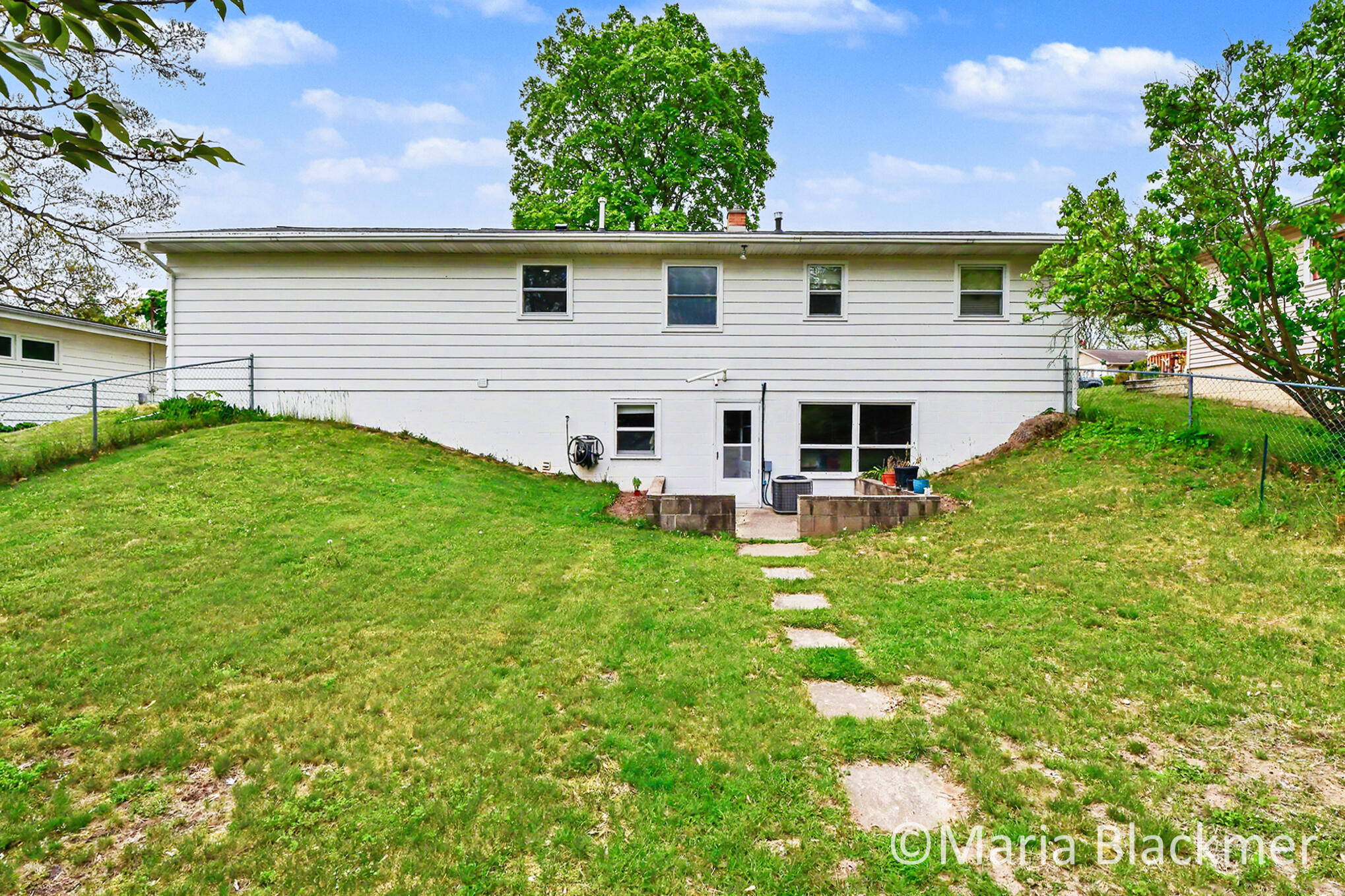 640 Division Street Ionia, MI 48846 - Photo 5 of 30 DSC_1448