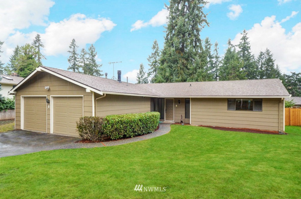 12720 Southeast 95th Place Renton, WA 98056 - Photo 2 of 25 Gallery Image 2