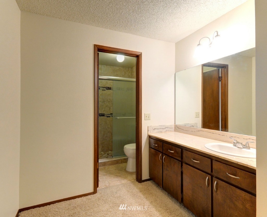 12720 Southeast 95th Place Renton, WA 98056 - Photo 13 of 25 Gallery Image 13