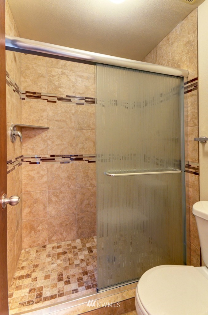 12720 Southeast 95th Place Renton, WA 98056 - Photo 14 of 25 Gallery Image 14
