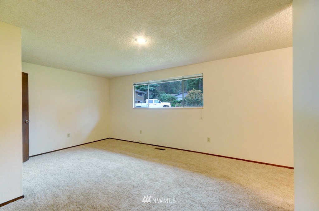 12720 Southeast 95th Place Renton, WA 98056 - Photo 17 of 25 Gallery Image 17