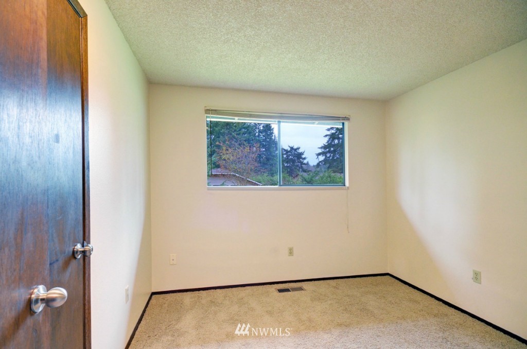 12720 Southeast 95th Place Renton, WA 98056 - Photo 19 of 25 Gallery Image 19