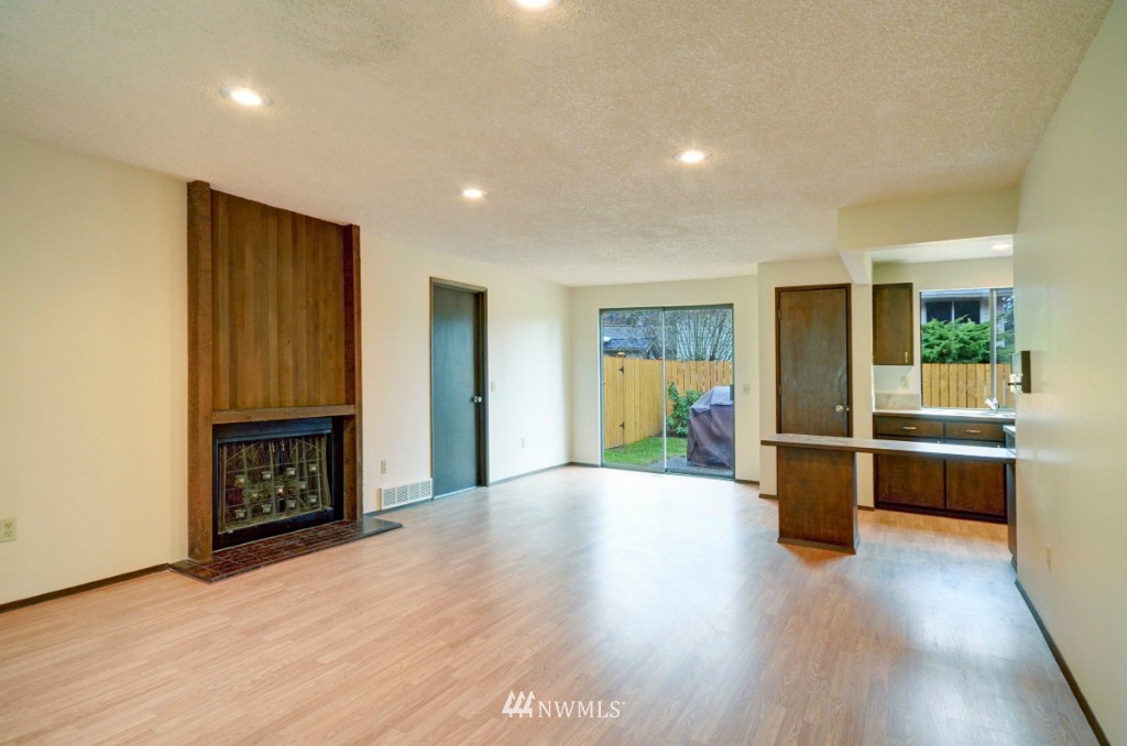 12720 Southeast 95th Place Renton, WA 98056 - Photo 4 of 25 Gallery Image 4