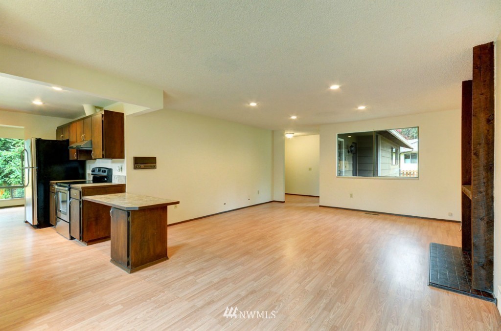 12720 Southeast 95th Place Renton, WA 98056 - Photo 8 of 25 Gallery Image 8