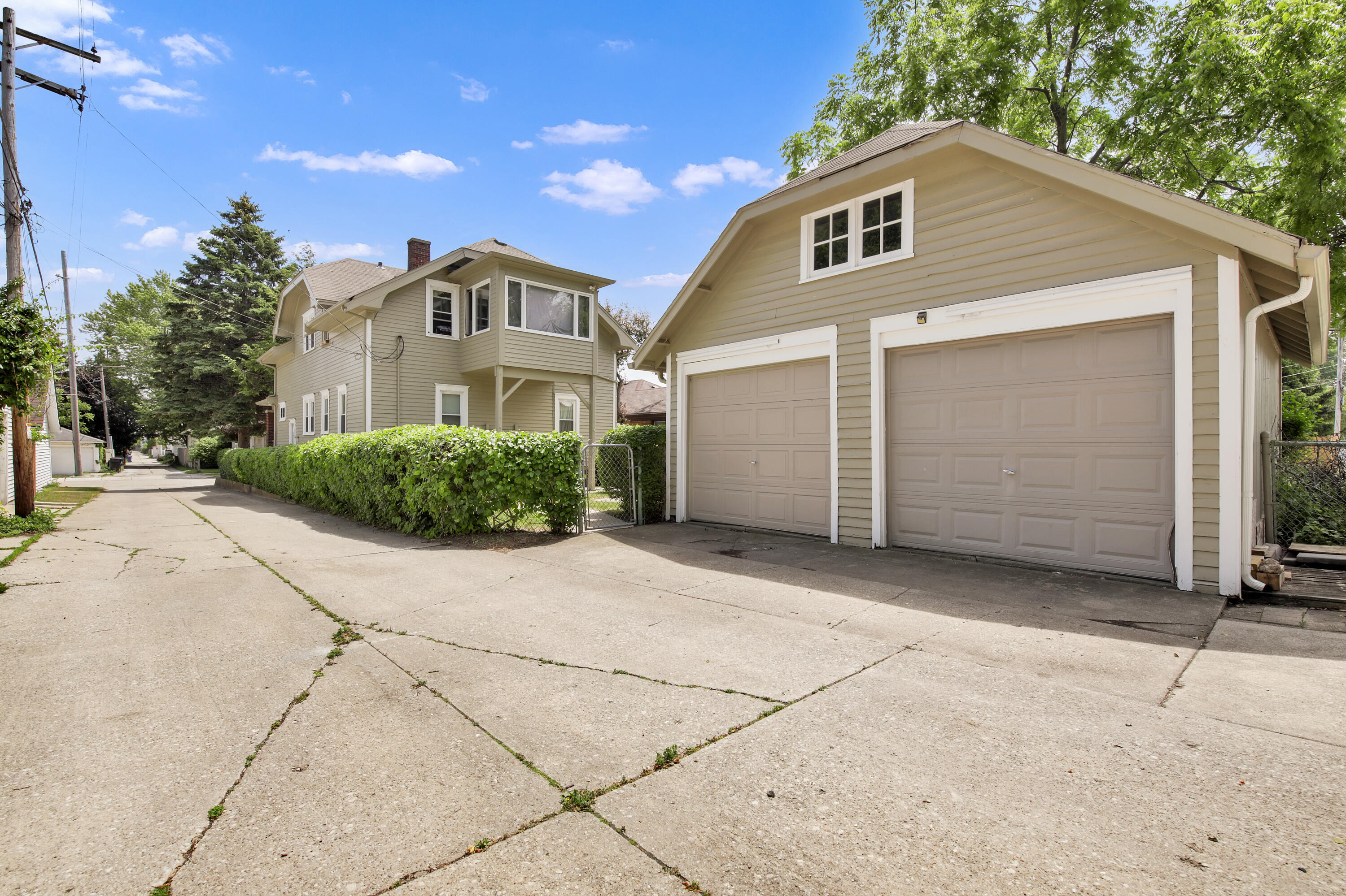1414 West Lawn Avenue, Unit 1416 Racine, WI 53405 - Photo 26 of 29 1414 w lawn ave-26