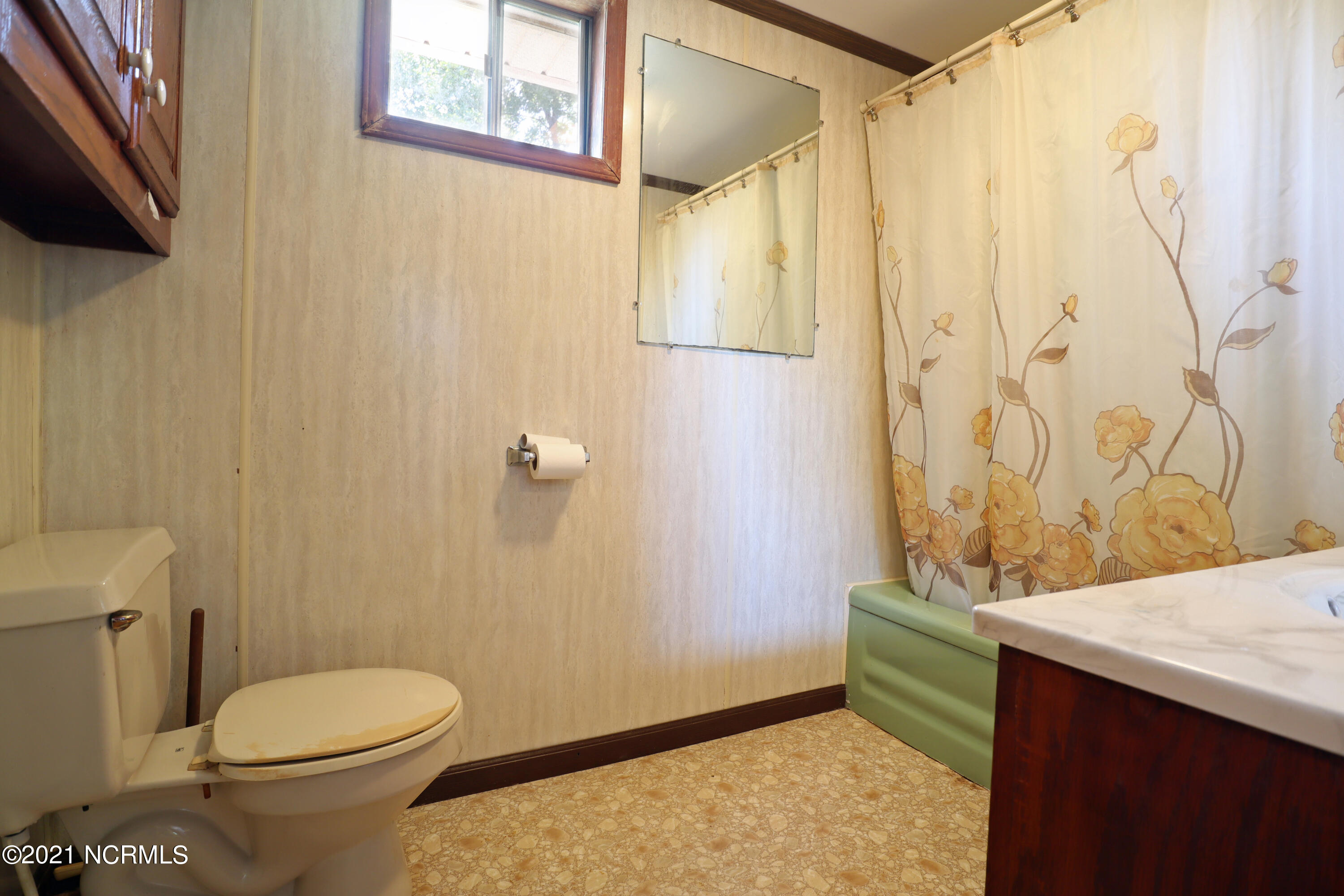 1635 Plank Road Robbins, NC 27325 - Photo 18 of 26 bathroom -