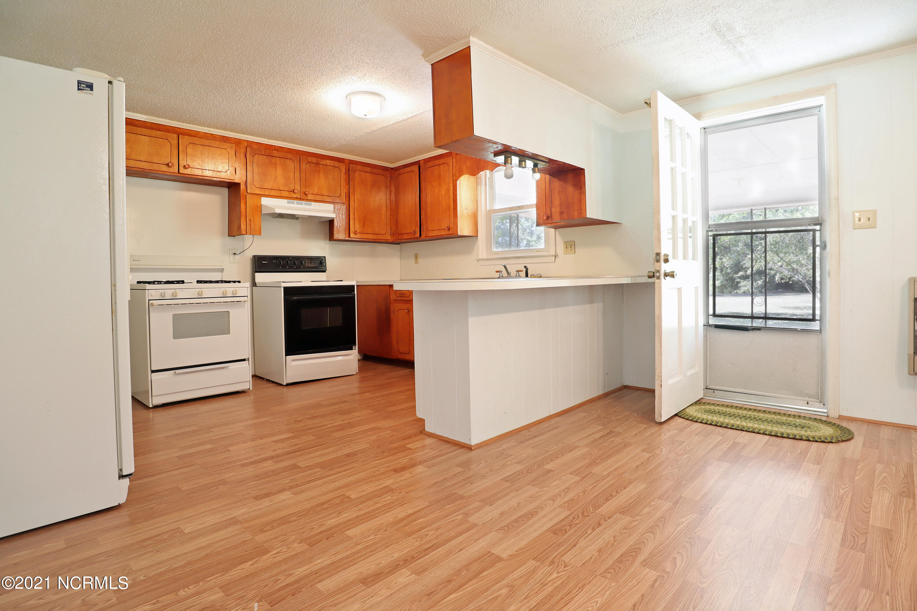 1635 Plank Road Robbins, NC 27325 - Photo 10 of 26 kitchen