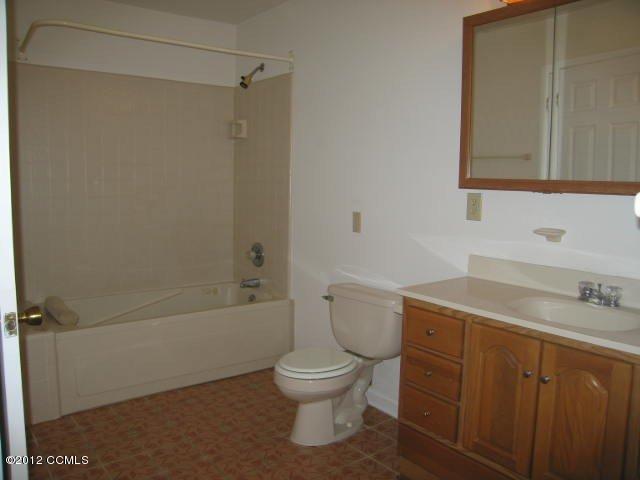 208 Snead Road New Bern, NC 28560 - Photo 13 of 14 2nd Floor Bathroom