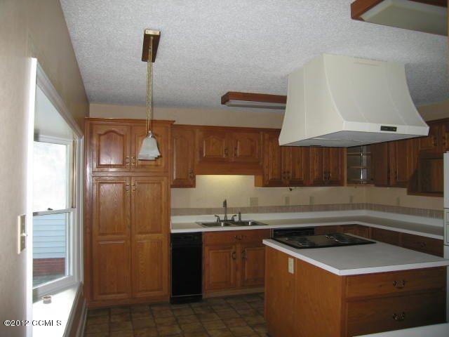 208 Snead Road New Bern, NC 28560 - Photo 4 of 14 Kitchen