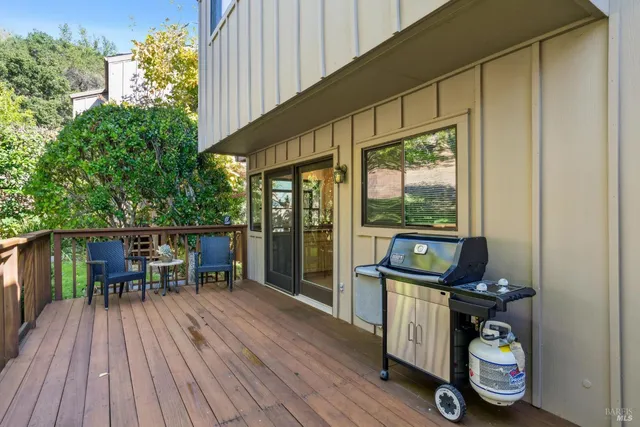 $885,000 | 11 Chapparal Court, Novato, CA 94949