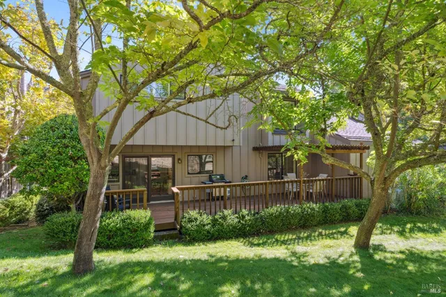 $885,000 | 11 Chapparal Court, Novato, CA 94949