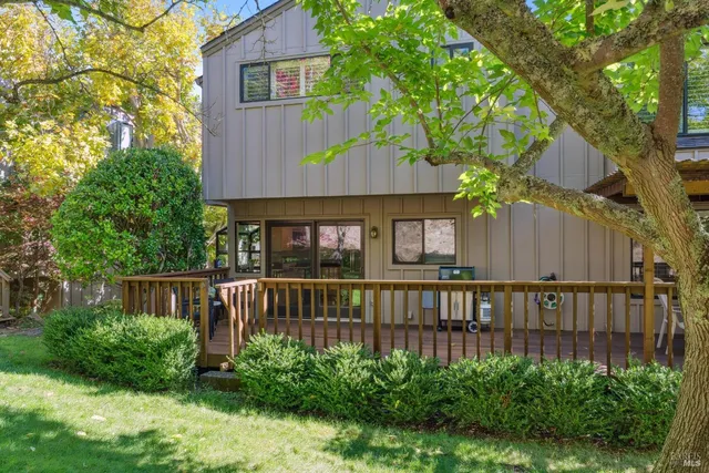 $885,000 | 11 Chapparal Court, Novato, CA 94949