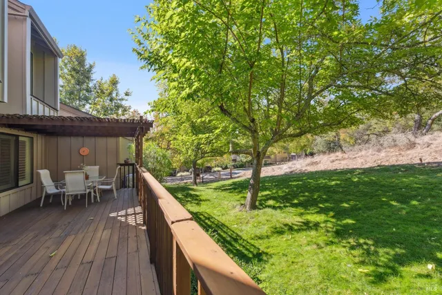 $885,000 | 11 Chapparal Court, Novato, CA 94949