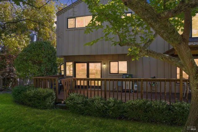 $885,000 | 11 Chapparal Court, Novato, CA 94949