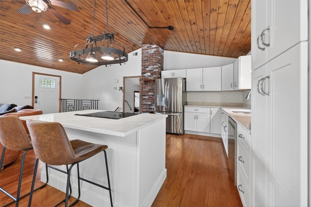 9 Friendship Lane Smithfield, RI 02917 - Photo 11 of 50