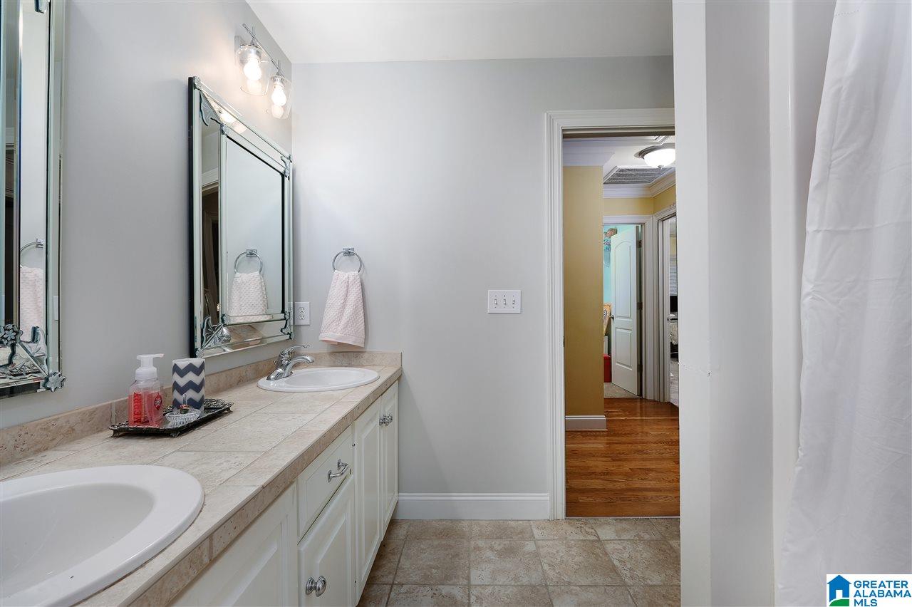 672 Summit Point Birmingham, AL 35226 - Photo 32 of 43