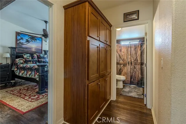 10550 Western, Unit 93 Stanton, CA 90680 - Photo 18 of 34 a bathroom with a glass shower door