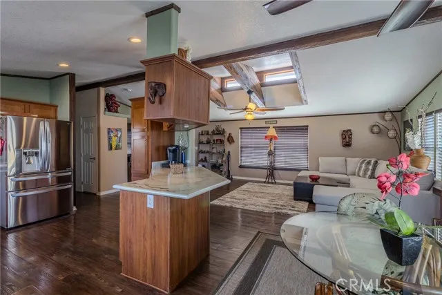10550 Western, Unit 93 Stanton, CA 90680 - Photo 6 of 34 a view of kitchen and living room
