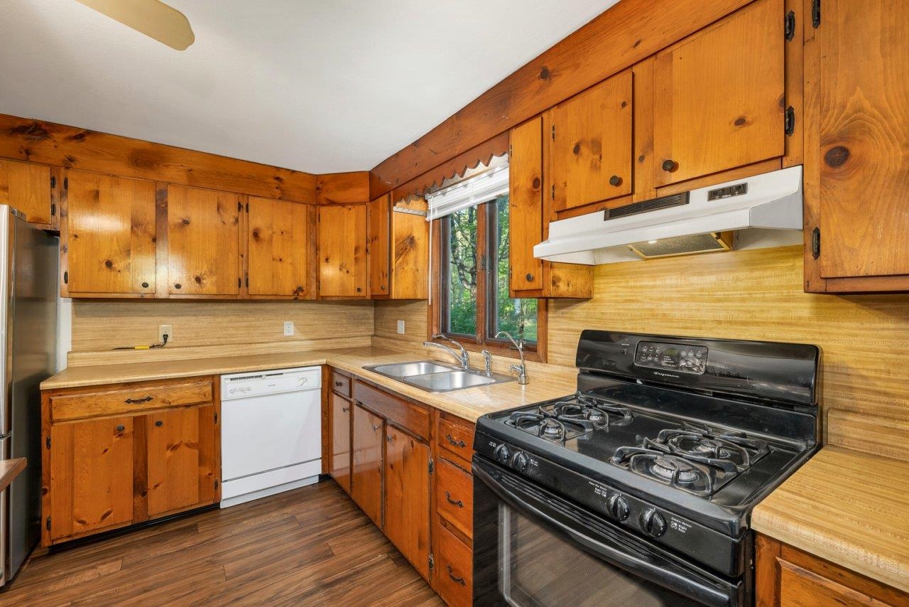 66 Hayes Road Alton, NH 03809 - Photo 5 of 42 Gallery Image 5