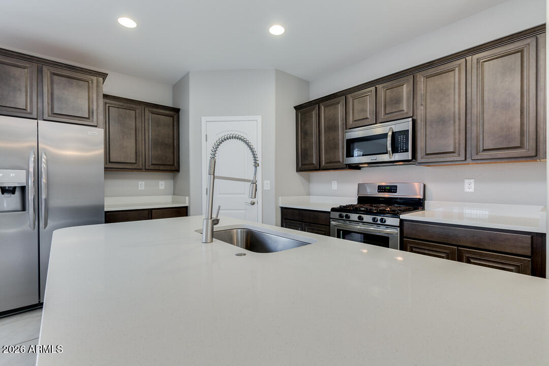 13634 West Briles Road Peoria, AZ 85383 - Photo 12 of 36 13-Briles