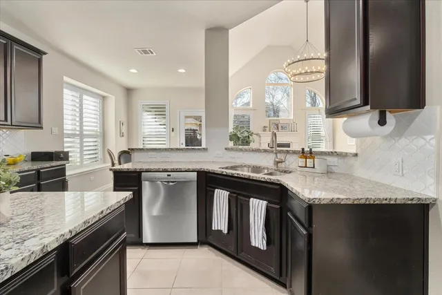 $589,000 | 888 Oyster Creek, Buda, TX 78610