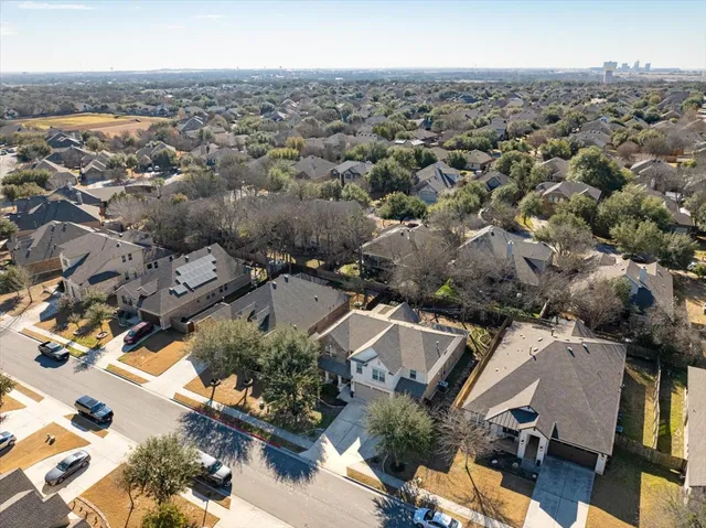 $589,000 | 888 Oyster Creek, Buda, TX 78610