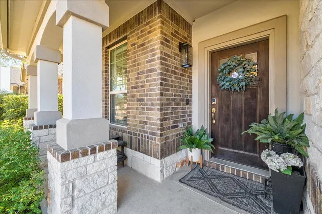 $589,000 | 888 Oyster Creek, Buda, TX 78610