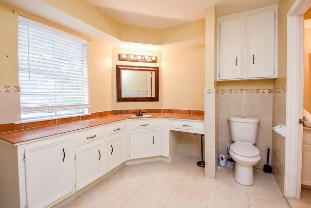 $2,700 | 1814 Corral Drive, Houston, TX 77090