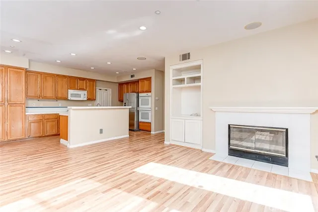 $1,410,000 | 6 Tidewater Cove, Buena Park, CA 90621