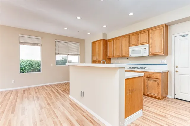 $1,410,000 | 6 Tidewater Cove, Buena Park, CA 90621