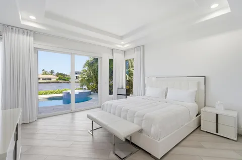 $5,995,000 | 5600 Coastal Drive, Boca Raton, FL 33487