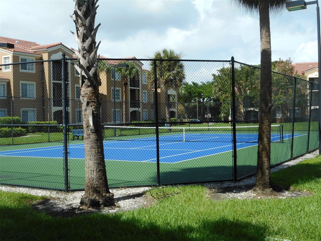 7970 North Nob Hill Road, Unit 207 Tamarac, FL 33321 - Photo 17 of 22 a view of a park