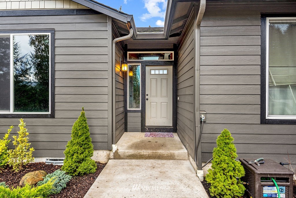 115 Axis Road Castle Rock, WA 98611 - Photo 4 of 30 Gallery Image 4