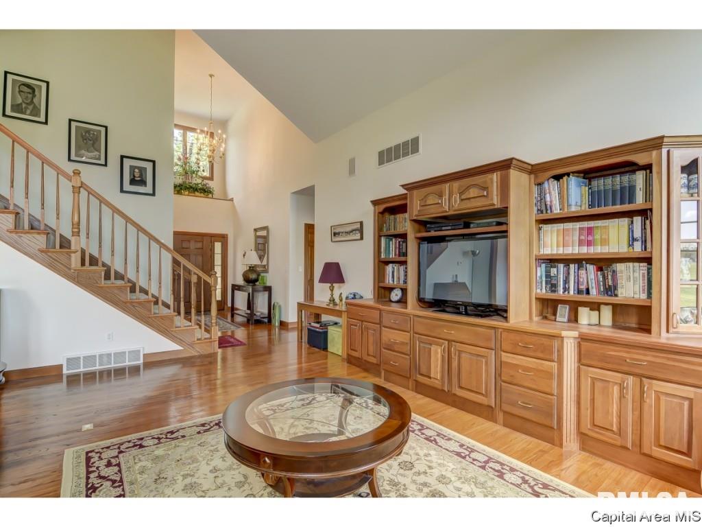 2504 Muirfield Road Springfield, IL 62711 - Photo 5 of 32