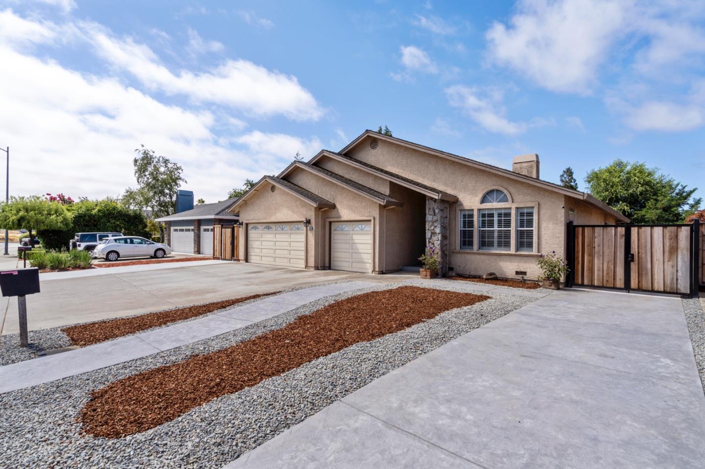 17385 Walnut Grove Drive Morgan Hill, CA 95037 - Photo 3 of 34